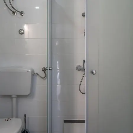 By The Sea - 23334 Apartman