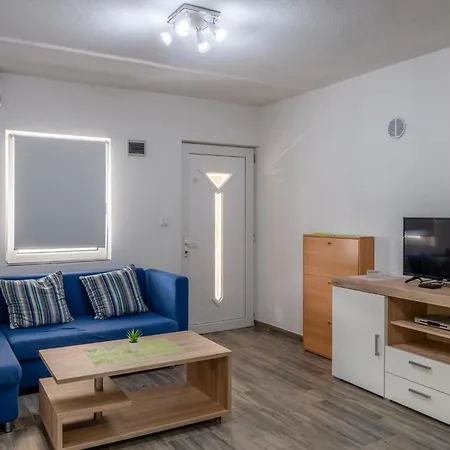 Apartment By The Sea - 23334 *