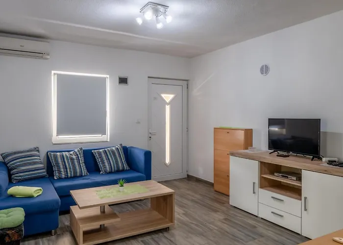 Apartment By The Sea - 23334 *