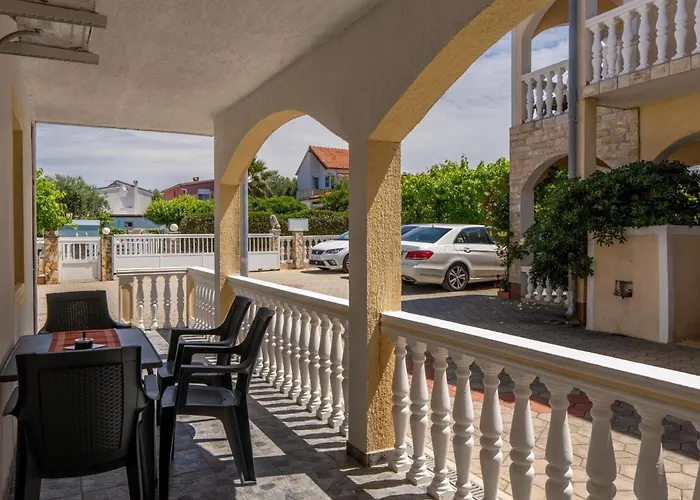 By The Sea - 23334 Apartman *