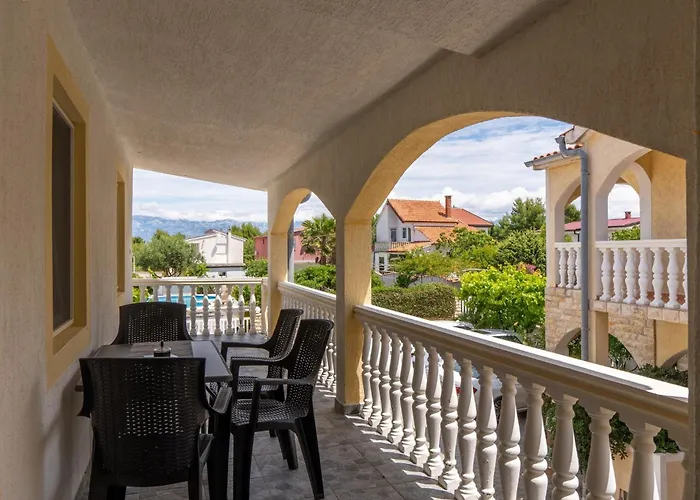 Apartment By The Sea - 23334